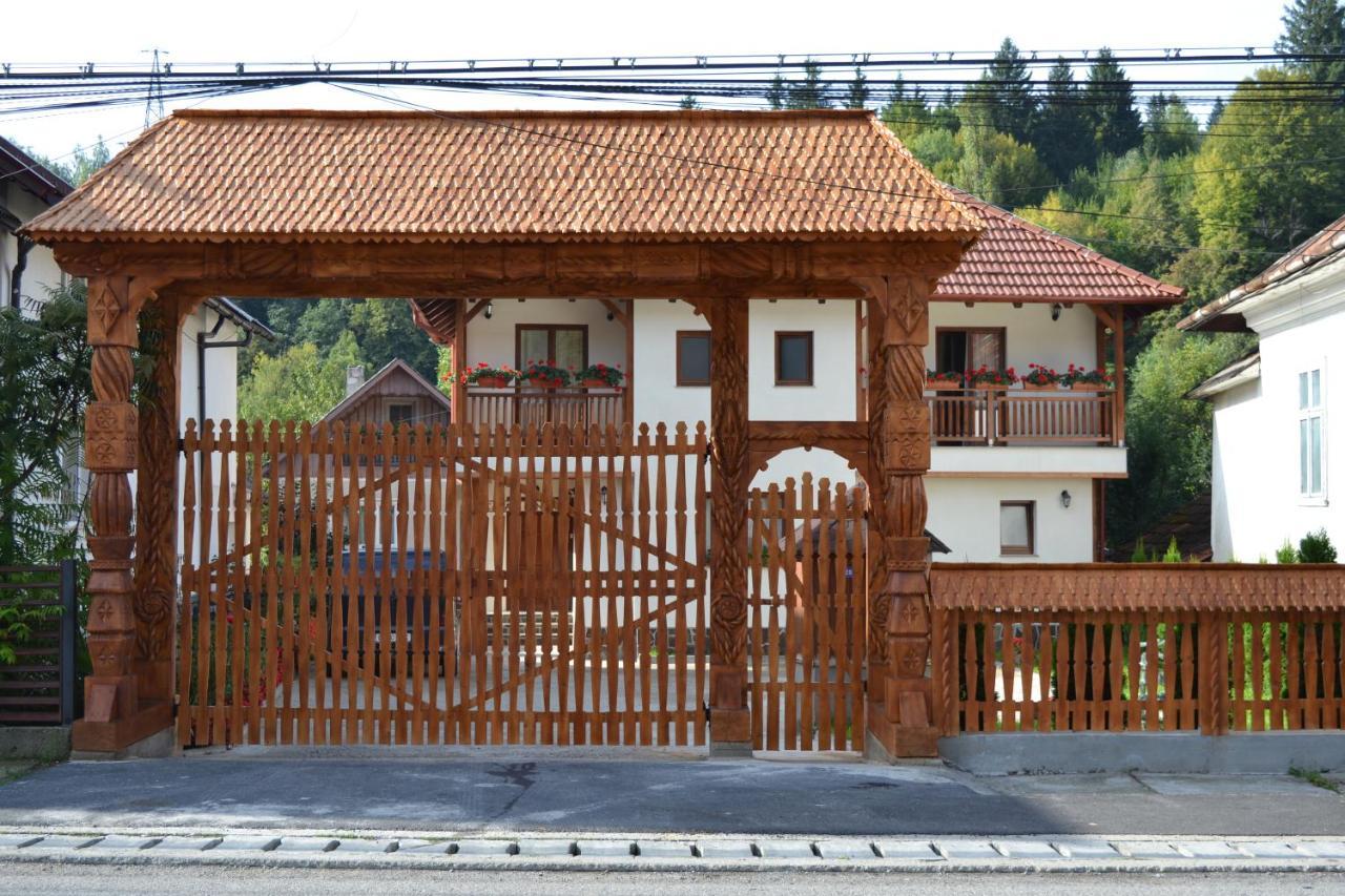 Hotel Casa Bunicii Moisei Exterior foto