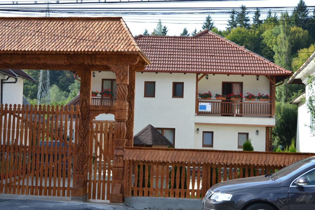 Hotel Casa Bunicii Moisei Exterior foto